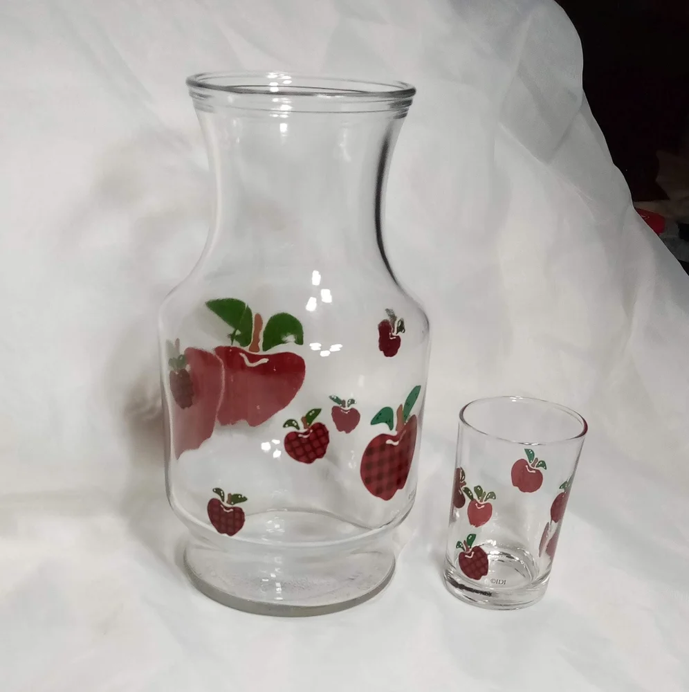 2 Piece Set IDI Plaid Apple Print Juice Carefe Decanter & Juice Glass